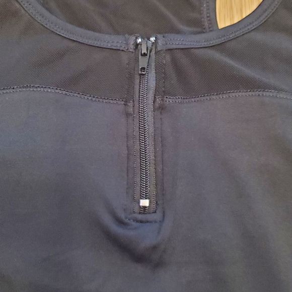 SPECIAL CLEAROUT! NWT Mono B Racerback Front Zip Tank - Picture 2 of 5